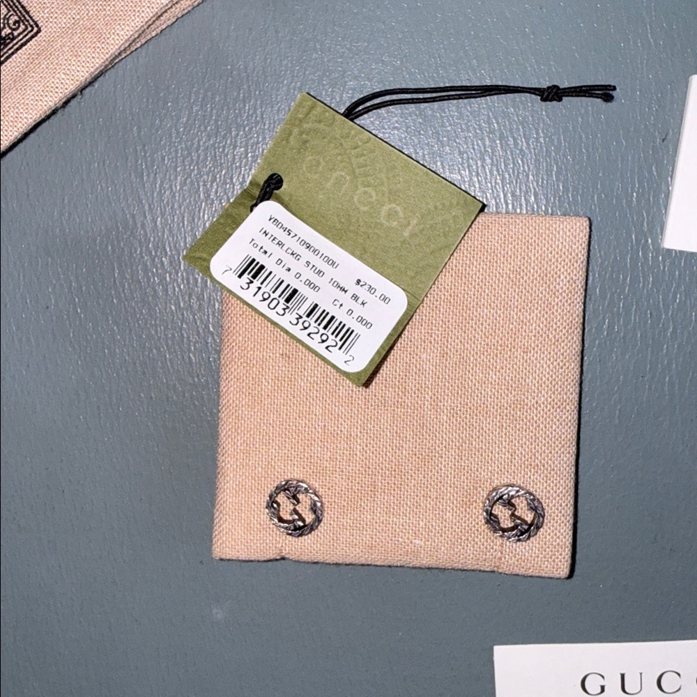 Gucci NWT Authenctic Interlocking G Silver Stud Earrings - Picture 4 of 5